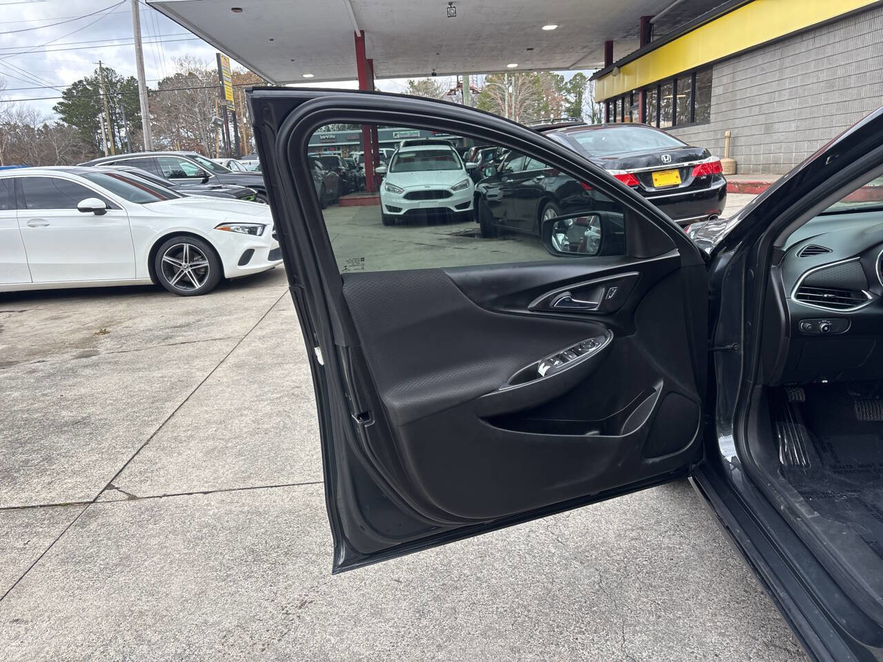 Used 2018 Chevrolet Malibu LT image 8