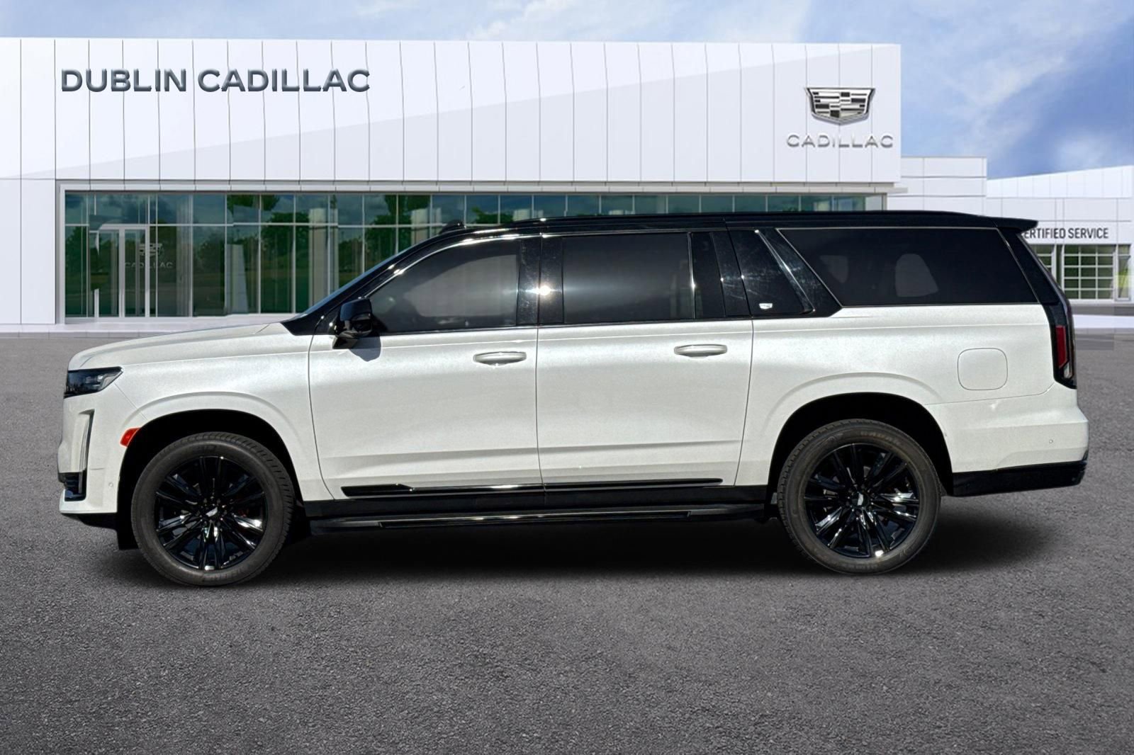 Used 2021 Cadillac Escalade ESV Sport Platinum w/ Heavy-Duty Trailer Package AWD/4WD image 7