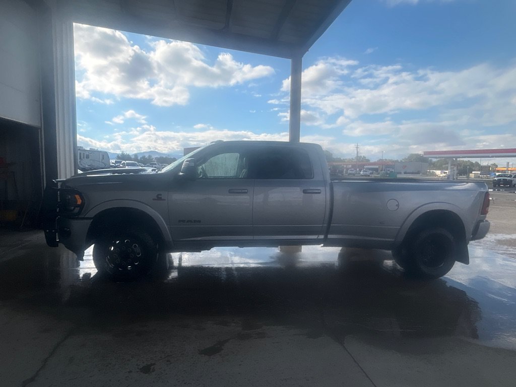 Used 2023 RAM 3500 Limited w/ Night Edition AWD/4WD image 3