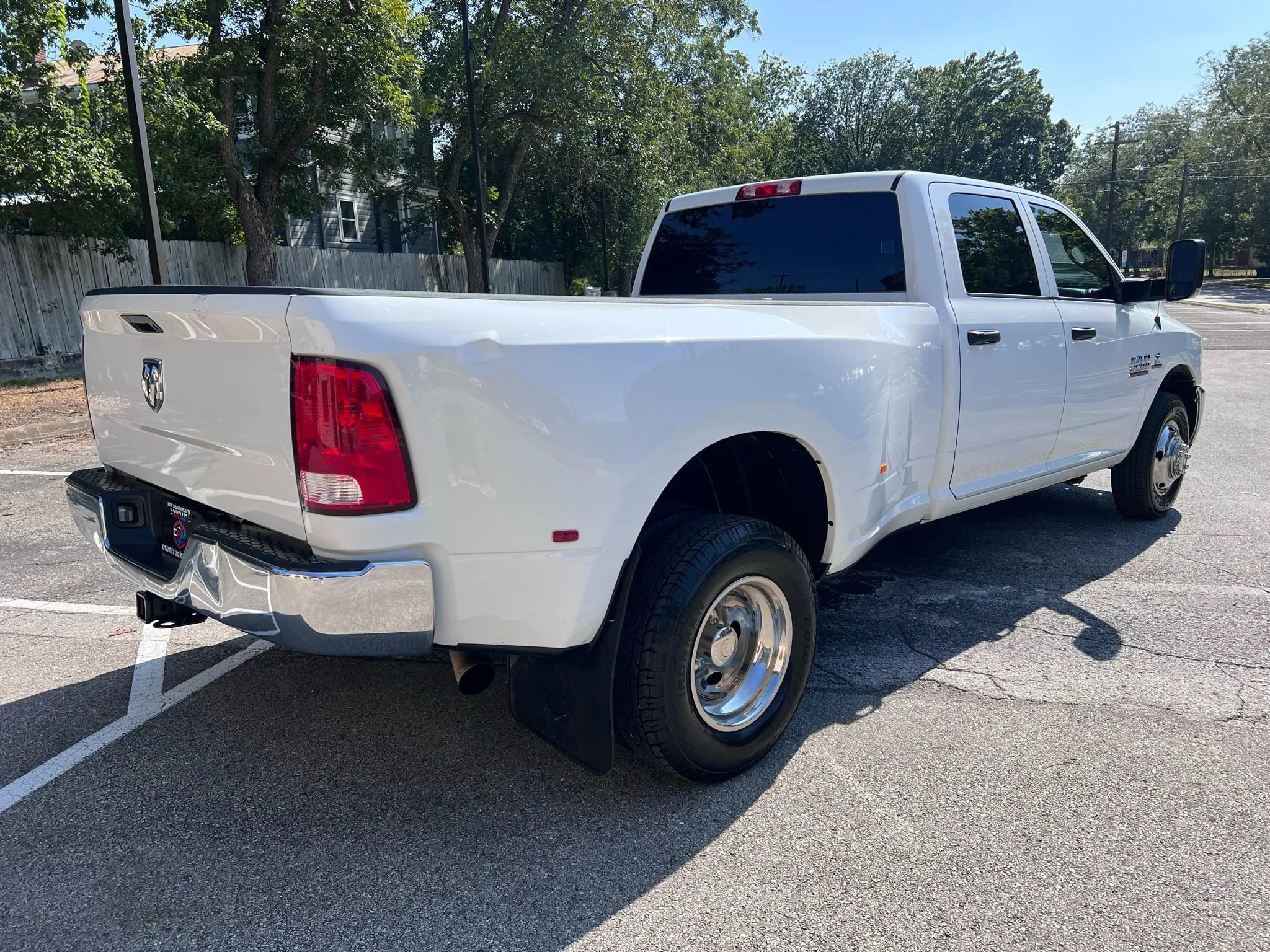 Used 2018 RAM 3500 Tradesman w/ Chrome Appearance Group image 5