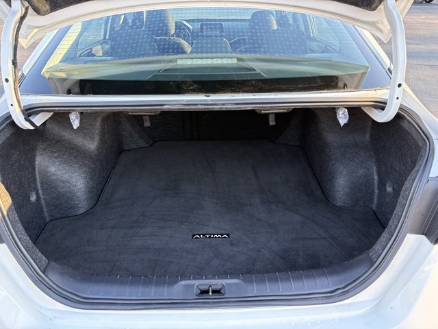 Used 2025 Nissan Altima 2.5 SV image 11