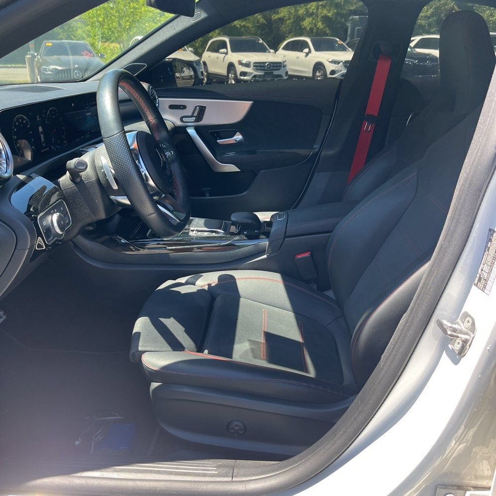 Used 2023 Mercedes-Benz CLA 35 AMG 4MATIC image 3