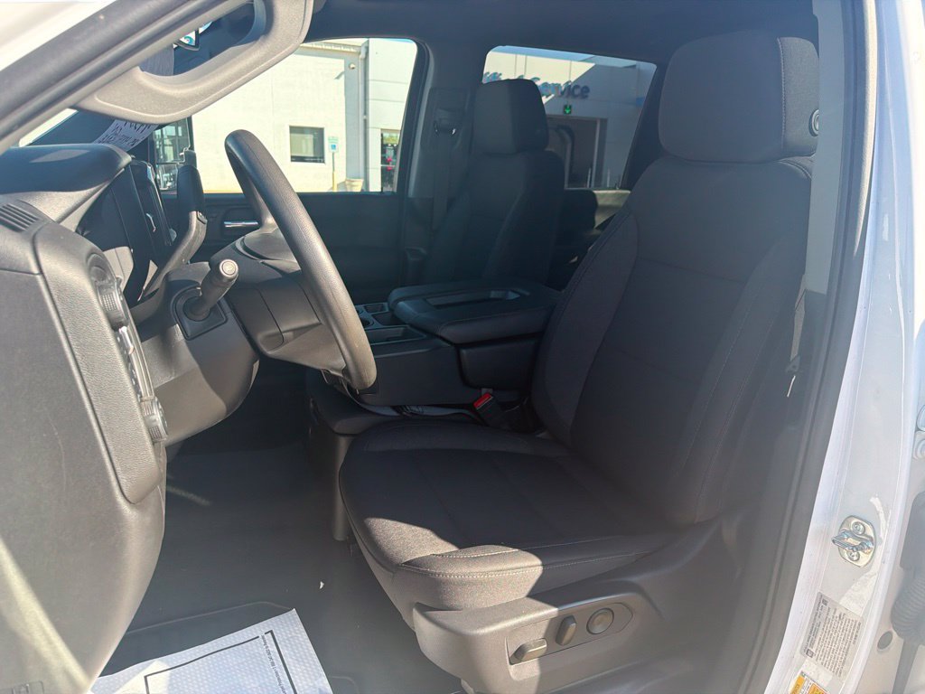 Used 2025 Chevrolet Silverado 2500 Custom w/ Custom Value Package AWD/4WD image 19