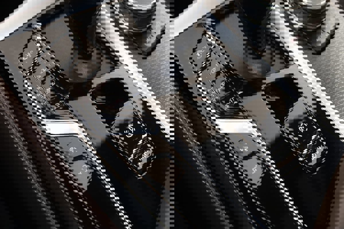 Used 2023 BMW M550i xDrive image 34