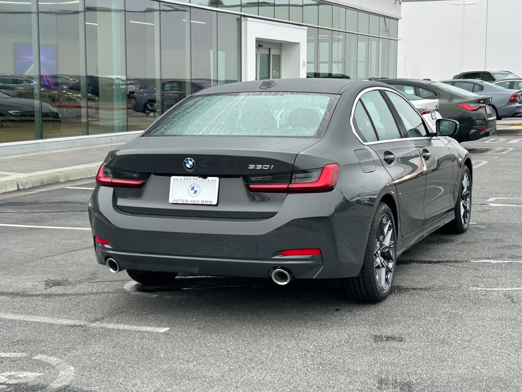 New 2026 BMW 330i Sedan RWD image 5