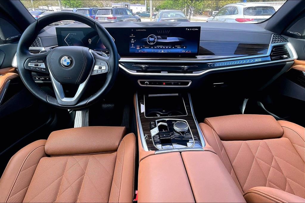 Used 2026 BMW X5 sDrive40i image 7