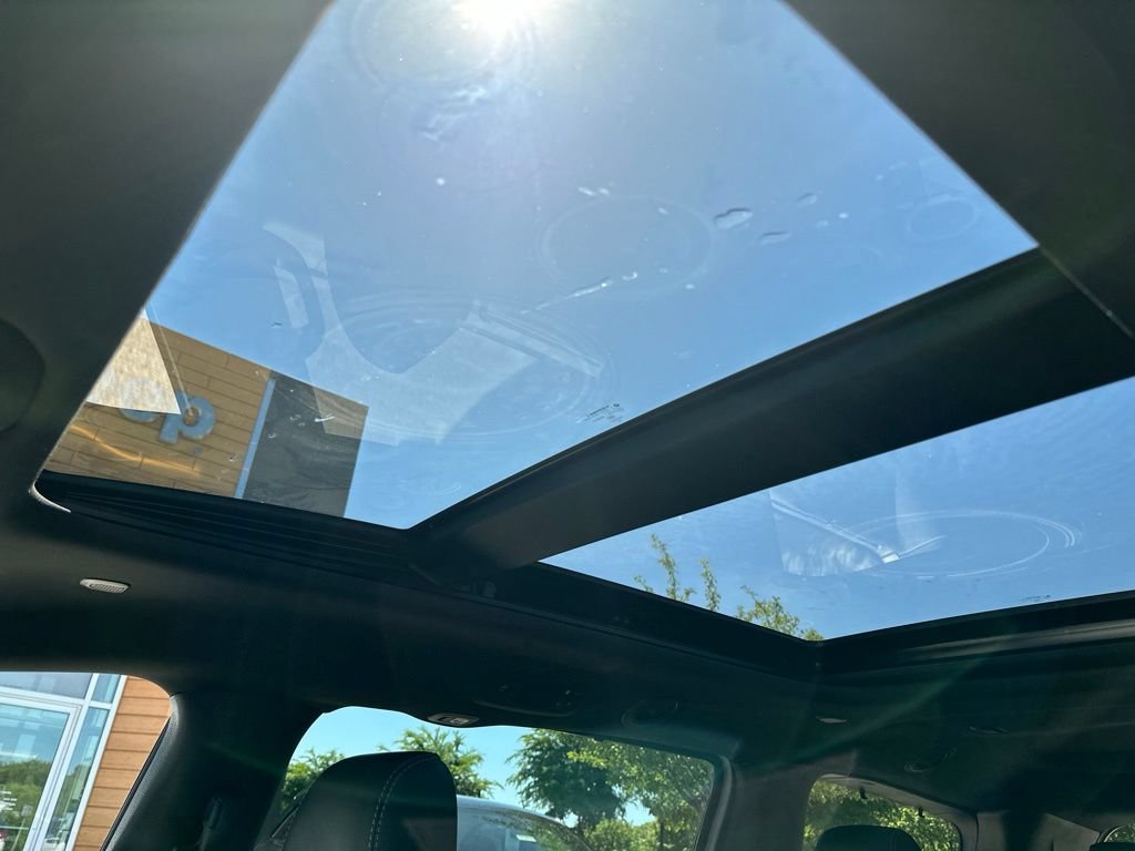 New 2027 Chrysler Pacifica Limited FWD image 36