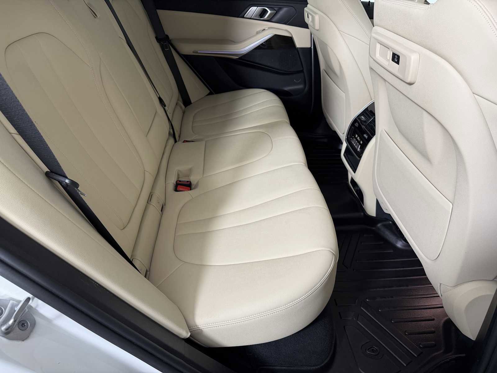 Used 2021 BMW X5 sDrive40i w/ Convenience Package image 14