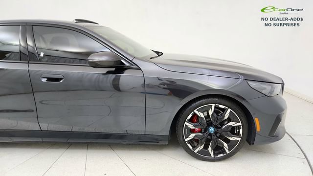 Used 2024 BMW i5 eDrive40i w/ M Sport Package image 7