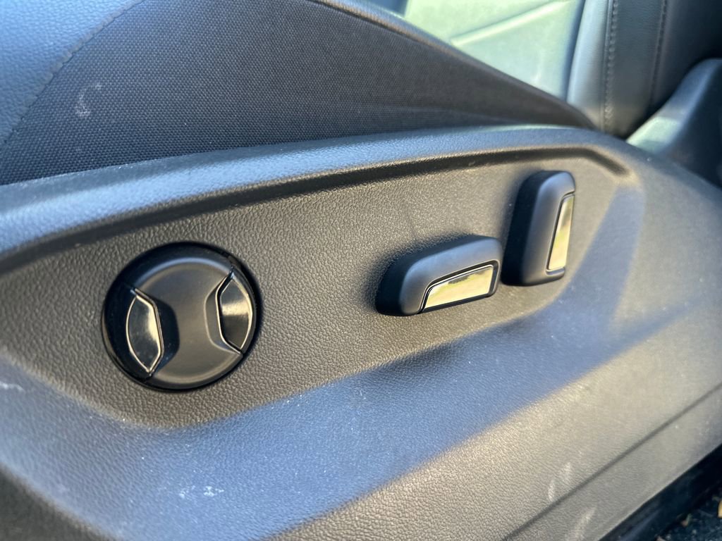 Used 2020 Volkswagen Tiguan SE w/ Panoramic Sunroof Package AWD/4WD image 4