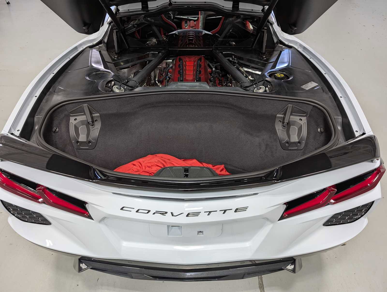 Used 2020 Chevrolet Corvette Stingray Preferred Cpe w/ 2LT Preferred Equipment Group RWD image 36
