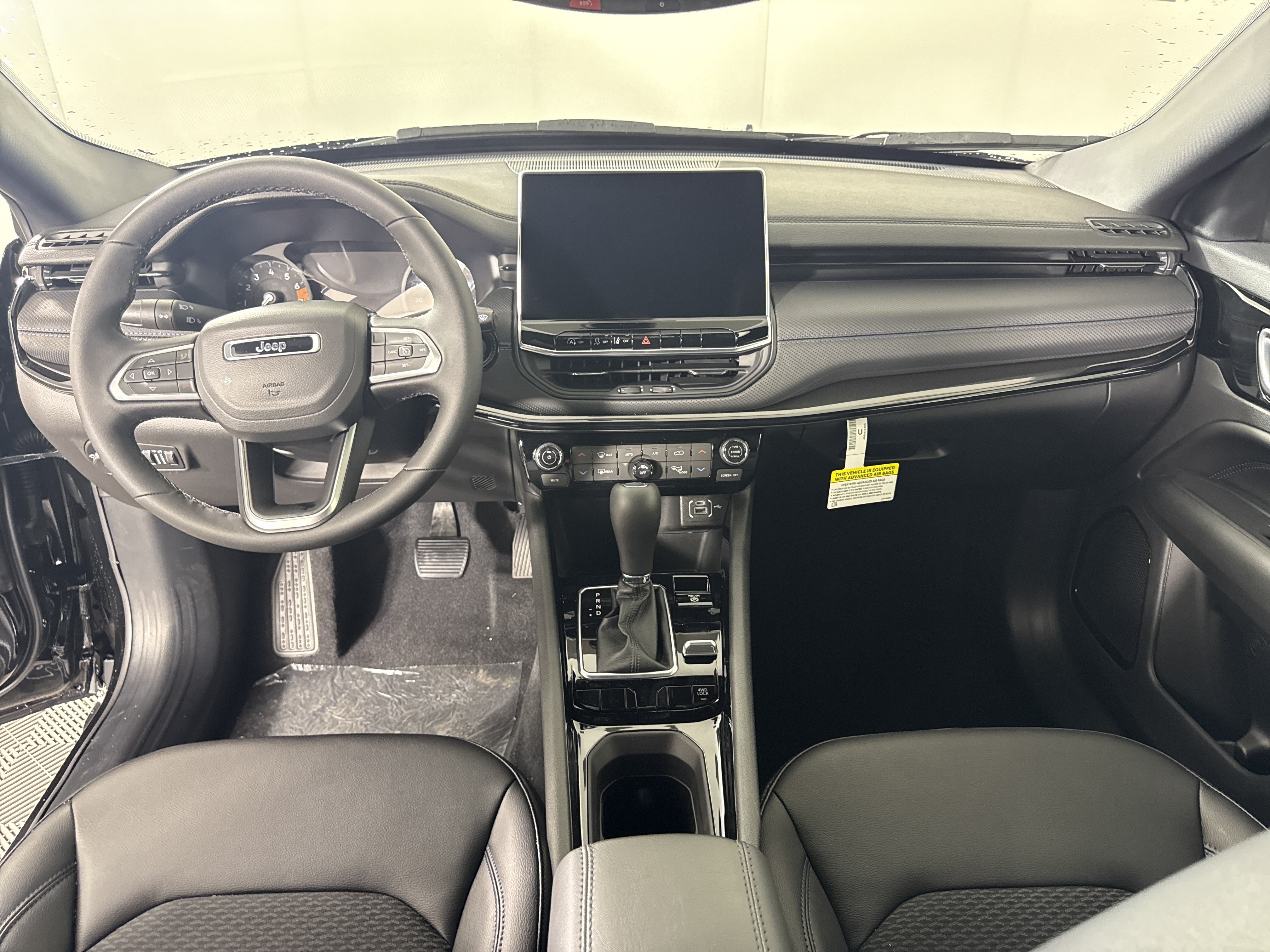 New 2026 Jeep Compass Latitude AWD/4WD image 15