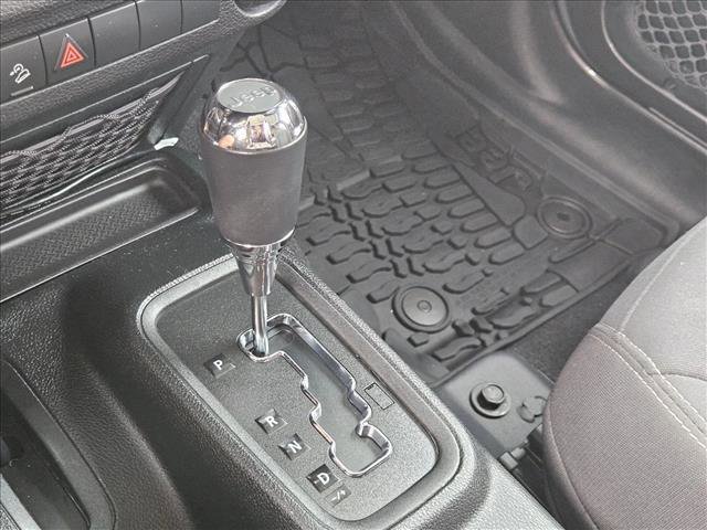 Used 2018 Jeep Wrangler Golden Eagle image 12