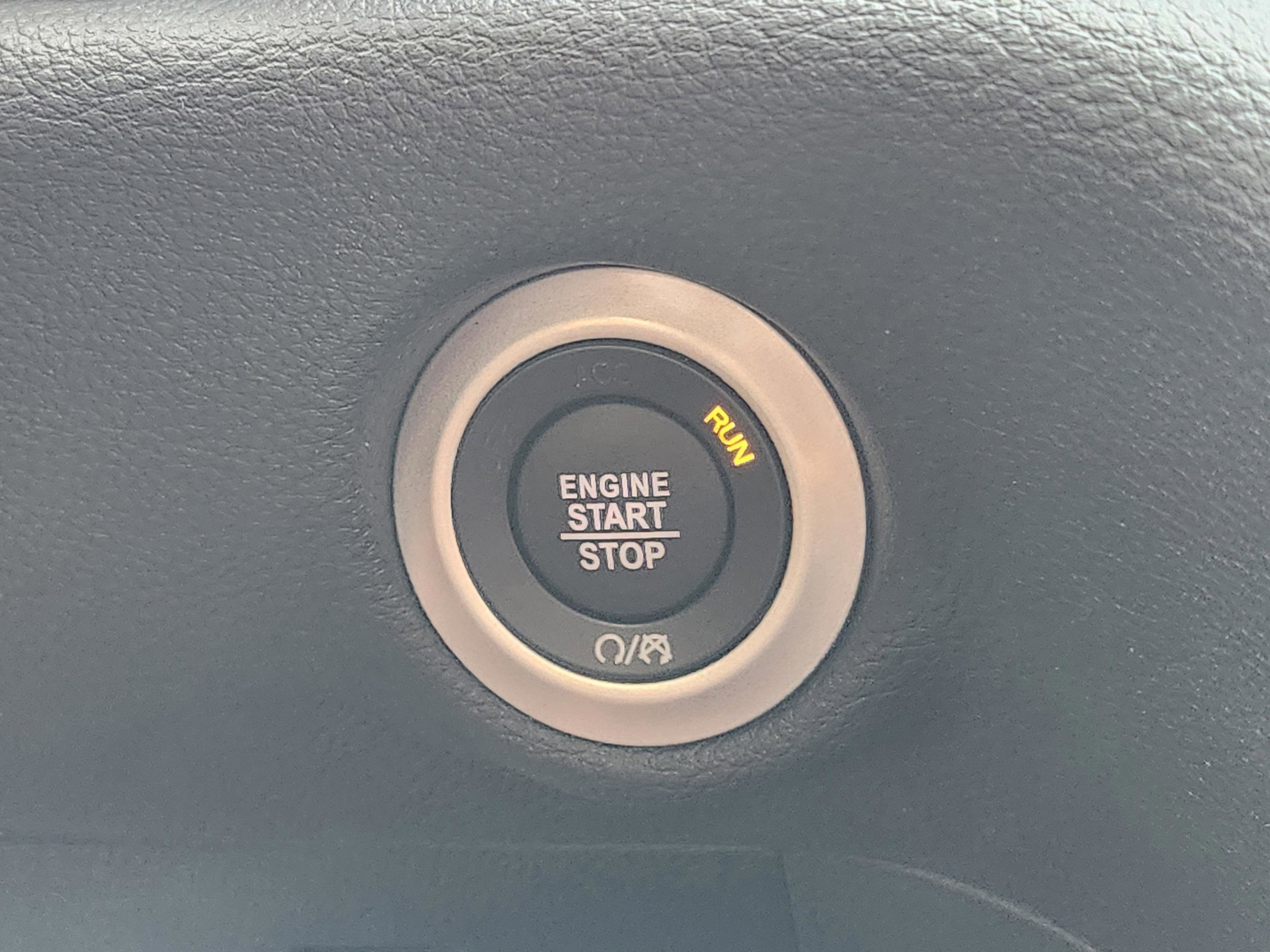 Used 2025 Chrysler Pacifica Pinnacle image 21