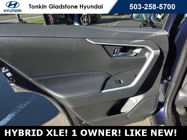 Used 2020 Toyota RAV4 XLE image 26