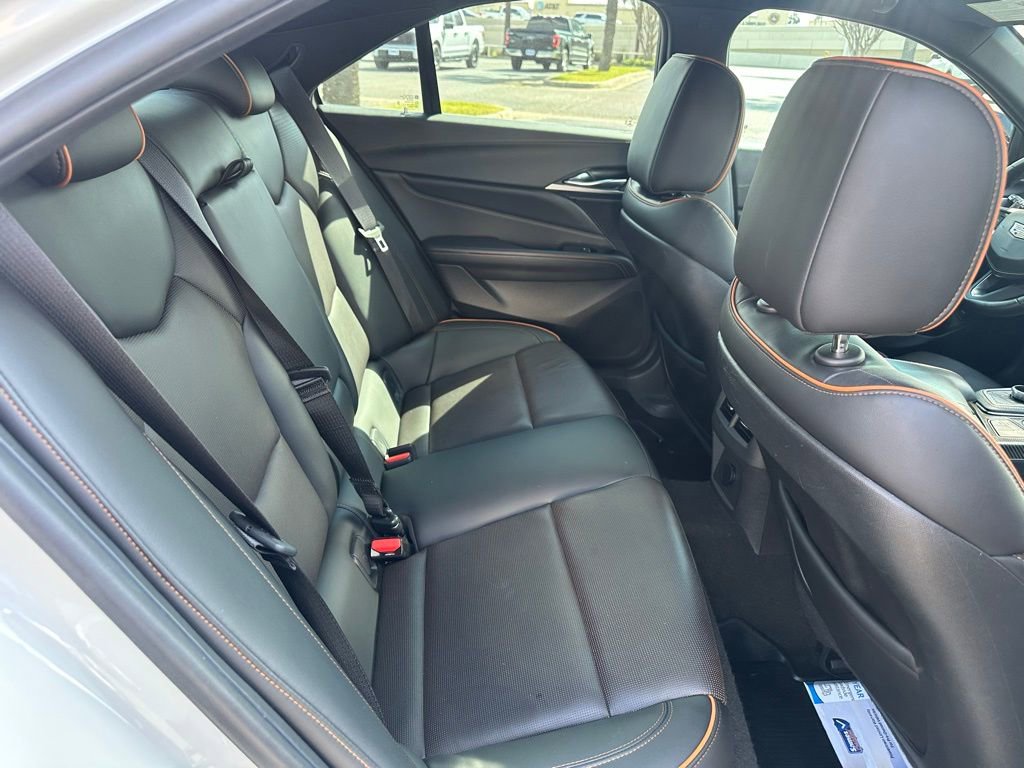 Used 2022 Cadillac CT4 V w/ LPO, ONYX Package image 20