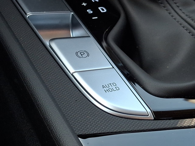 New 2026 Hyundai Elantra Limited FWD image 18
