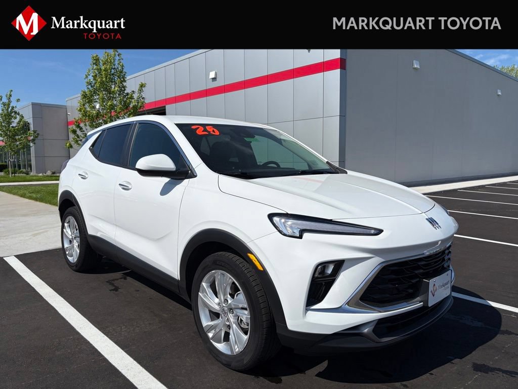 Used 2025 Buick Encore GX Preferred FWD image 1