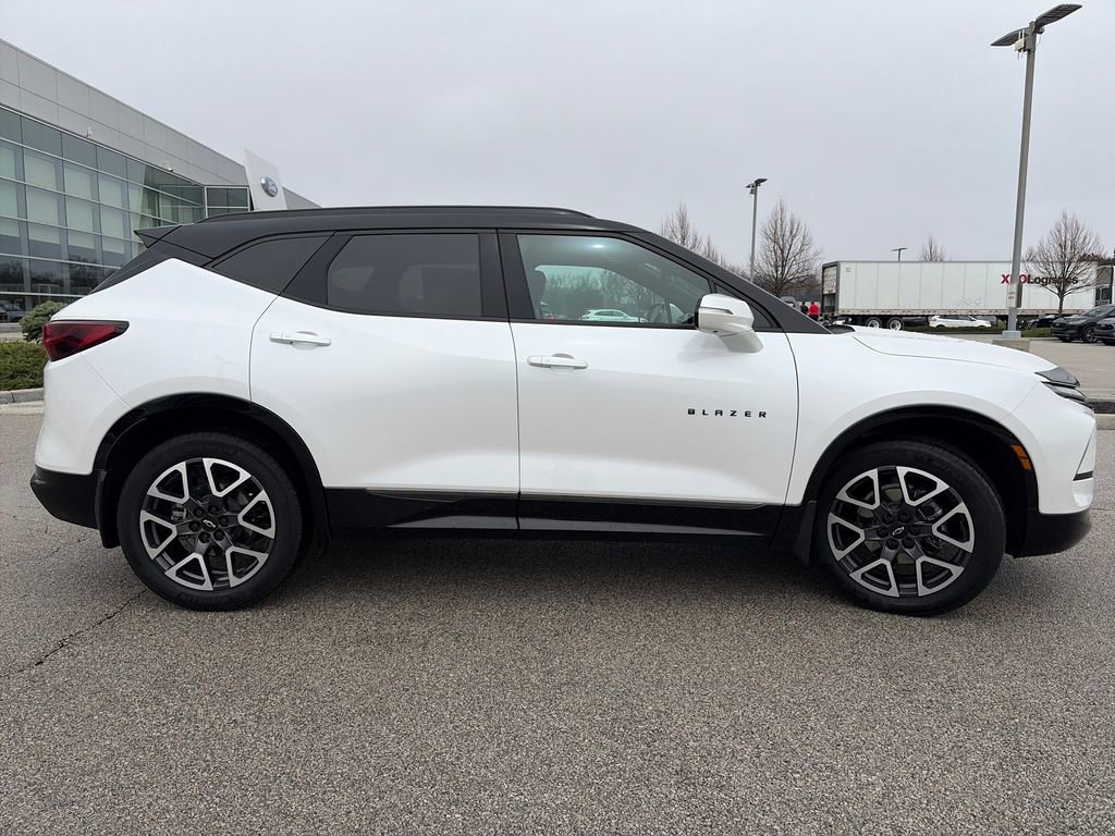 Used 2024 Chevrolet Blazer RS w/ Driver Confidence II Package image 8