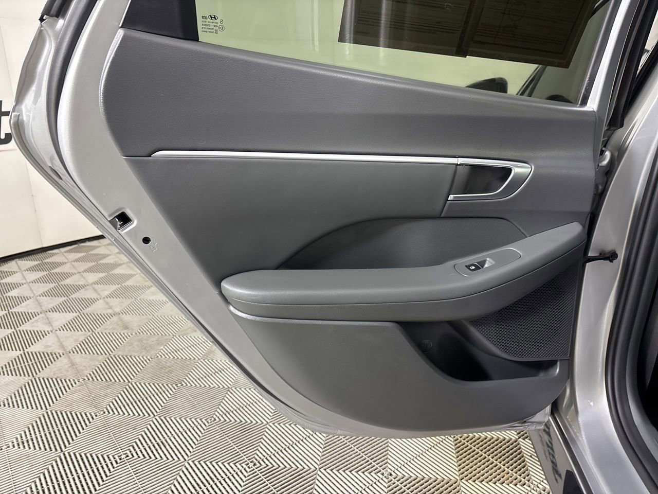 Used 2020 Hyundai Sonata SEL Plus w/ Tech Package image 23