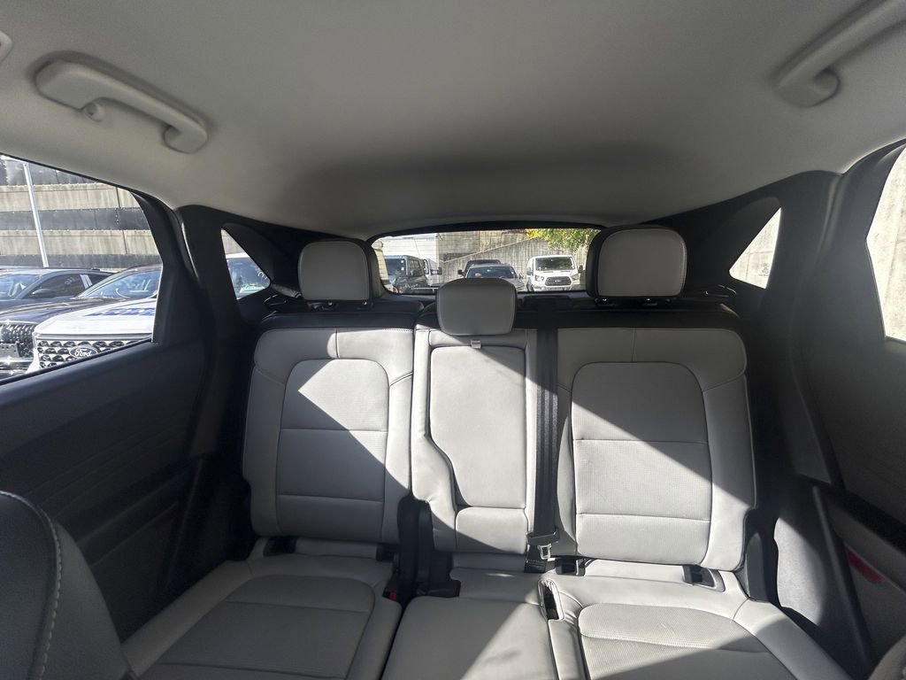 Used 2023 Ford Escape Platinum image 21