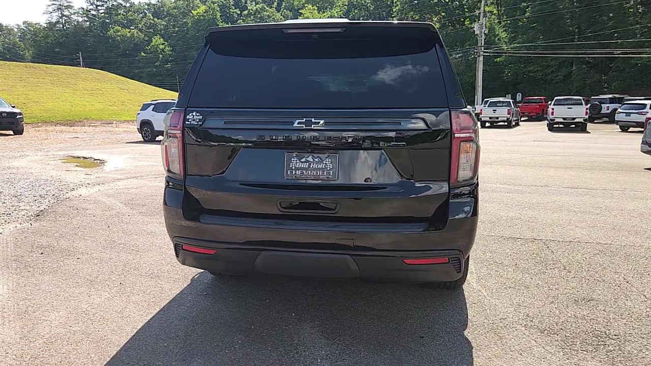 Used 2021 Chevrolet Suburban Z71 w/ Z71 Signature Package AWD/4WD image 5