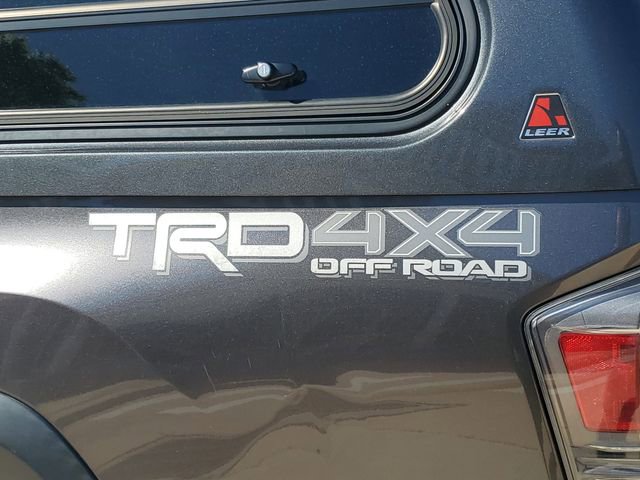 Used 2020 Toyota Tacoma TRD Off-Road w/ Technology Package AWD/4WD image 35