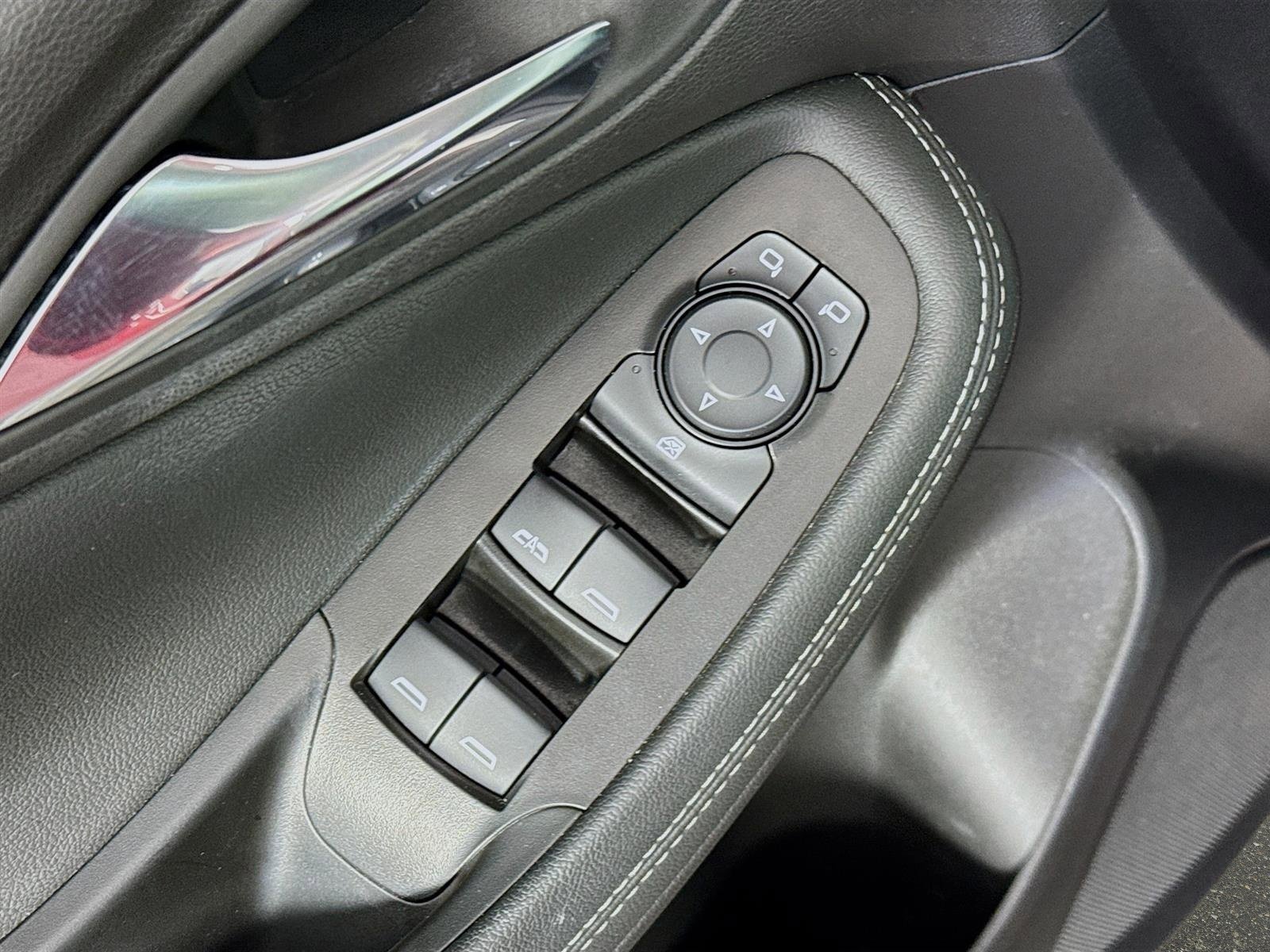 Certified 2023 Buick Encore GX Select image 18