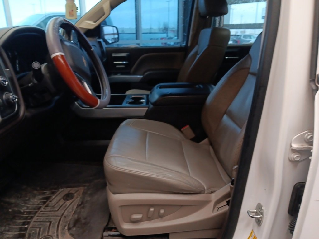 Used 2015 Chevrolet Silverado 1500 LTZ Z71 w/ LTZ Plus Package image 19