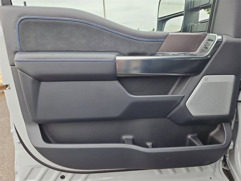 New 2026 Ford F250 Platinum image 9