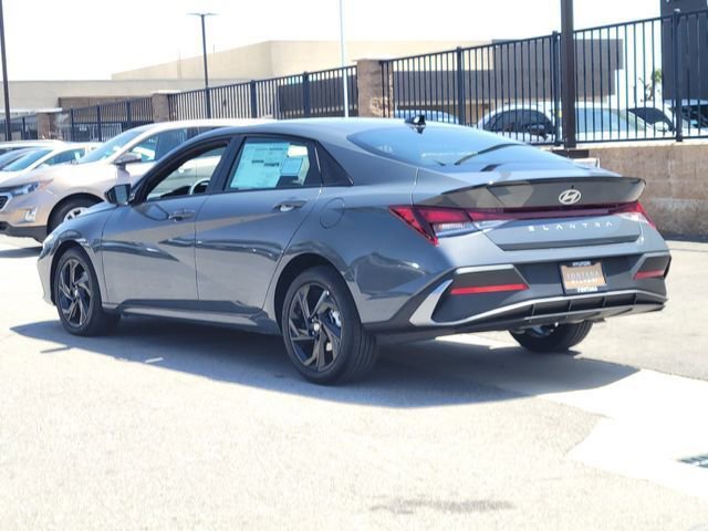 New 2026 Hyundai Elantra Sport FWD image 3