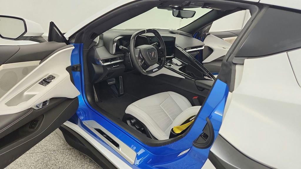 Used 2025 Chevrolet Corvette Z06 w/ Battery Protection Package RWD image 33