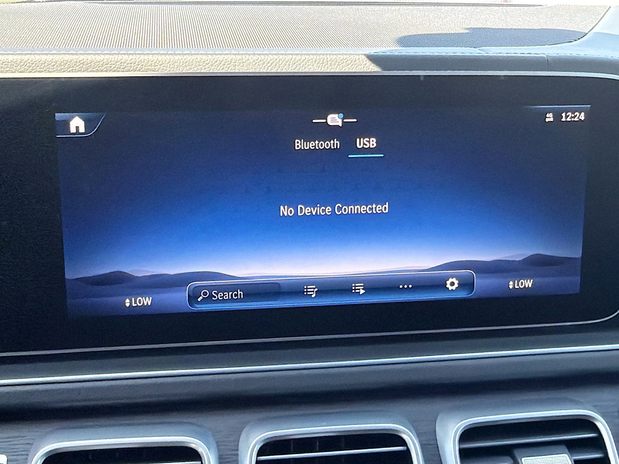 Used 2025 Mercedes-Benz GLS 450 4MATIC image 33
