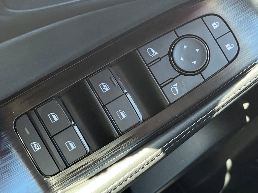 New 2026 Nissan Rogue SV AWD/4WD image 18