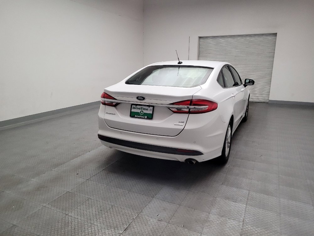 Used 2018 Ford Fusion SE w/ Fusion SE Technology Package FWD image 7
