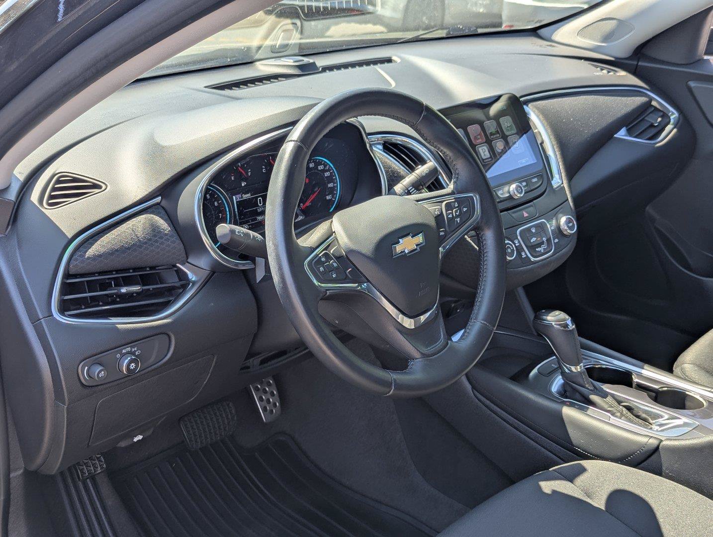 Used 2016 Chevrolet Malibu LT FWD image 12