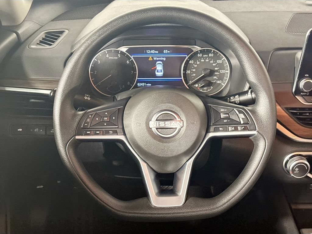 Used 2024 Nissan Altima 2.5 SV FWD image 13