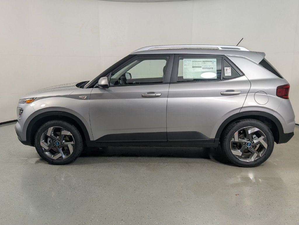 New 2026 Hyundai Venue SEL FWD image 4