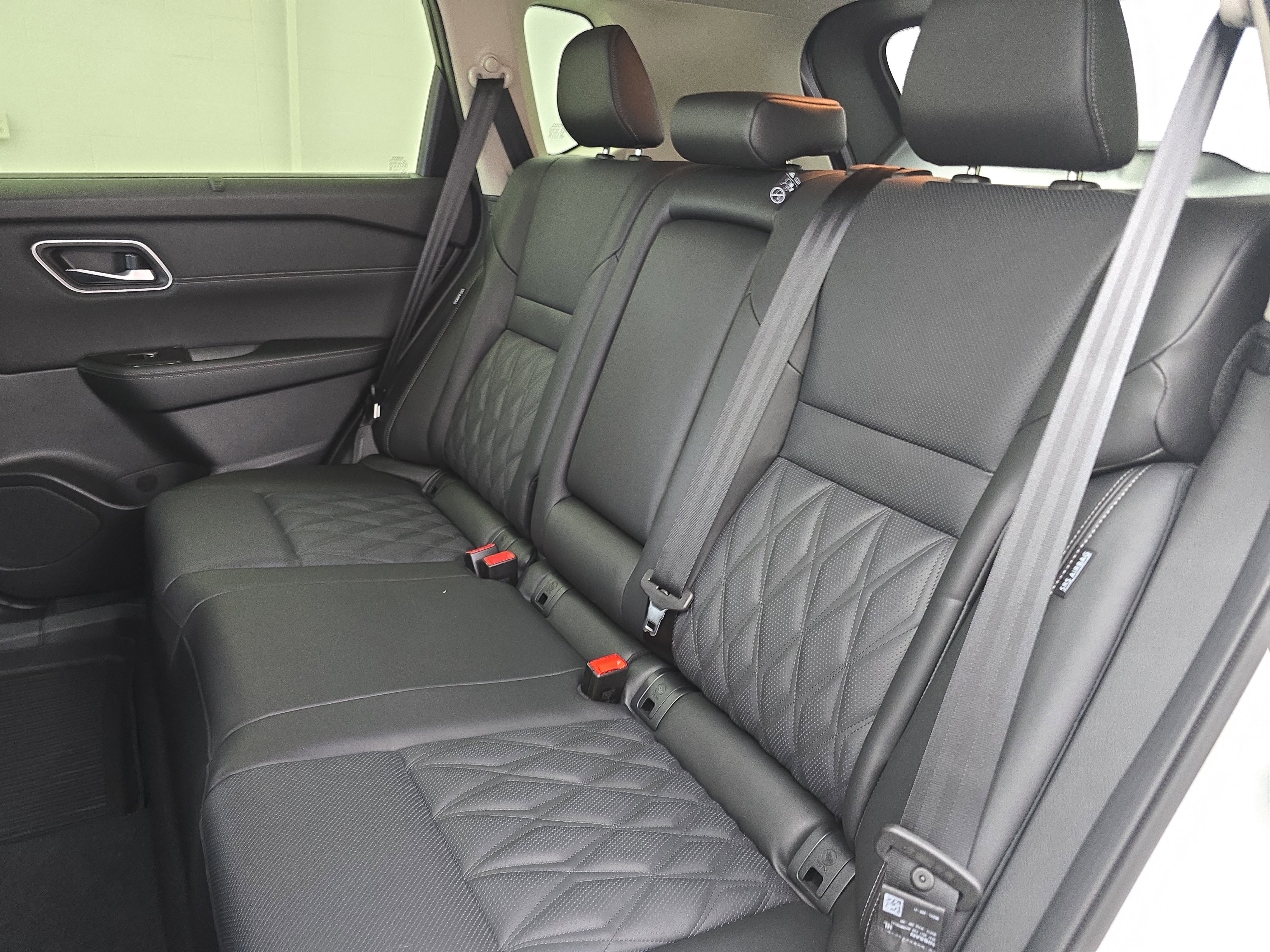 New 2026 Nissan Rogue Platinum image 14
