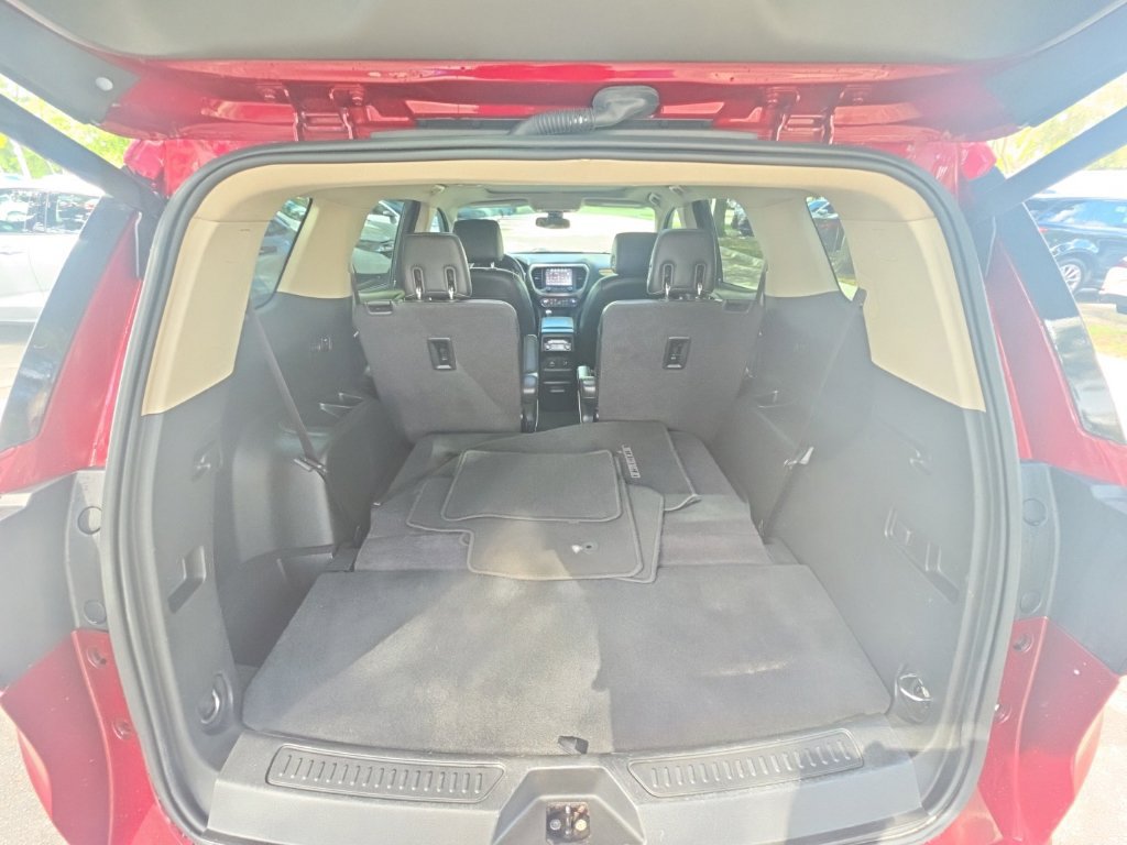 Used 2017 GMC Acadia Denali w/ Technology Package FWD image 36
