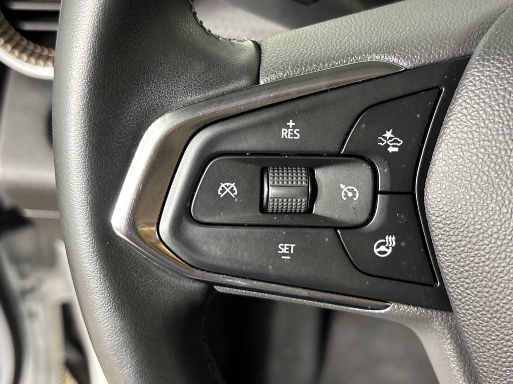 Used 2024 Chevrolet Trax ACTIV w/ Sunroof Package FWD image 18