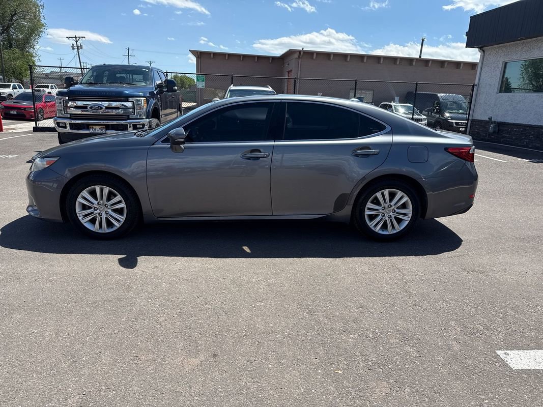 Used 2015 Lexus ES 350 w/ Premium Package FWD image 4