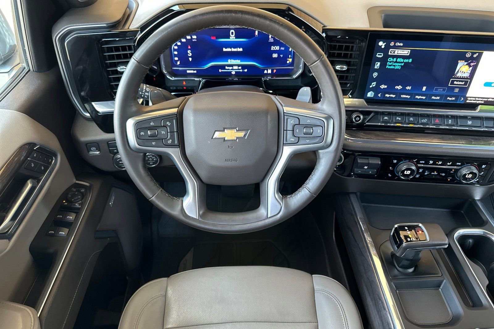 Used 2024 Chevrolet Silverado 1500 LTZ AWD/4WD image 15