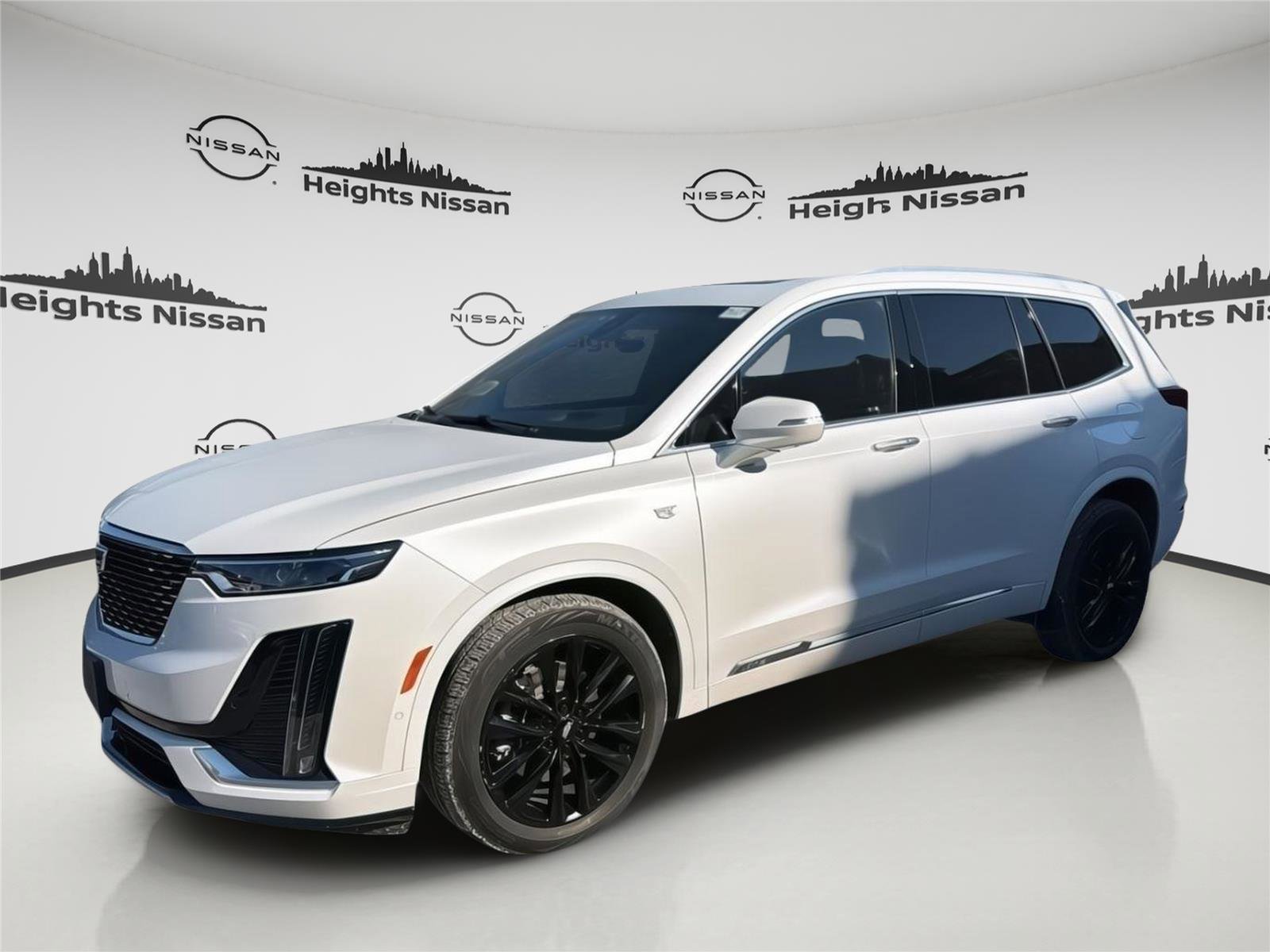 Used 2023 Cadillac XT6 Premium Luxury w/ Platinum Package image 5