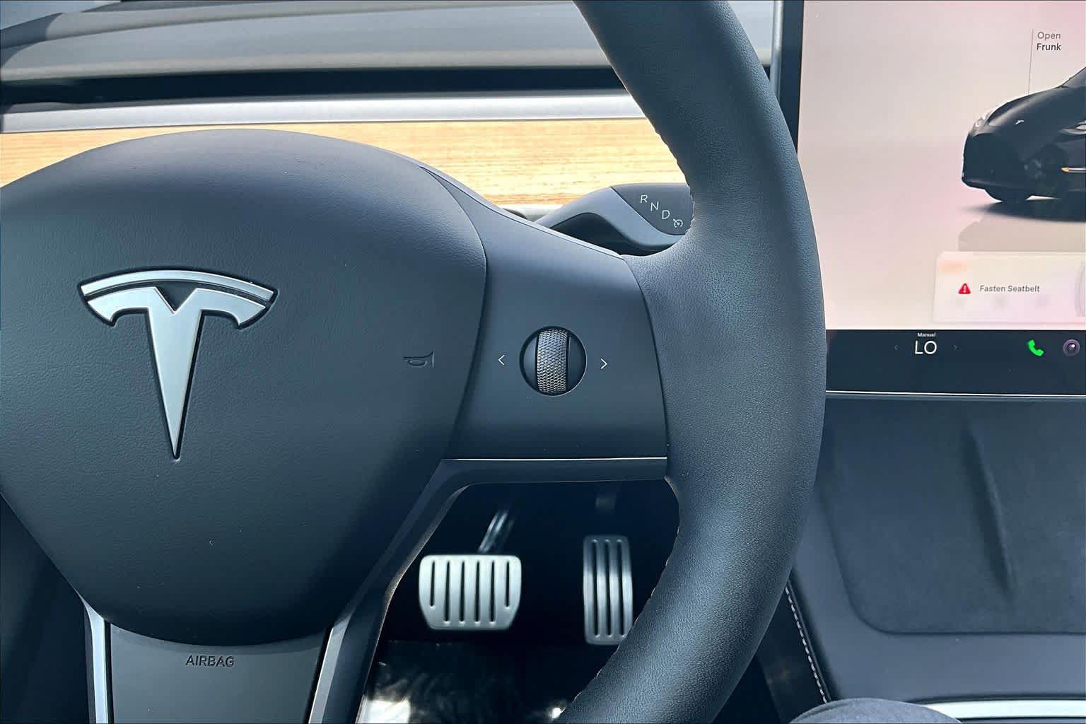 Used 2025 Tesla Model Y Performance AWD/4WD image 23
