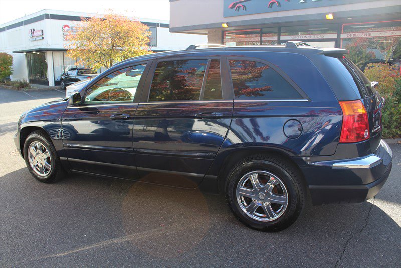 Used 2005 Chrysler Pacifica Touring image 3