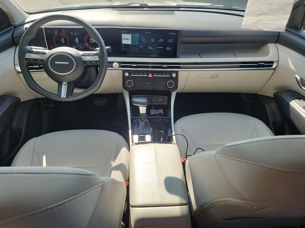 Used 2025 Hyundai Tucson SEL FWD image 12