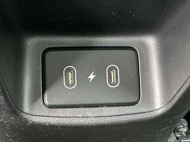 Used 2025 Hyundai Elantra Limited FWD image 19