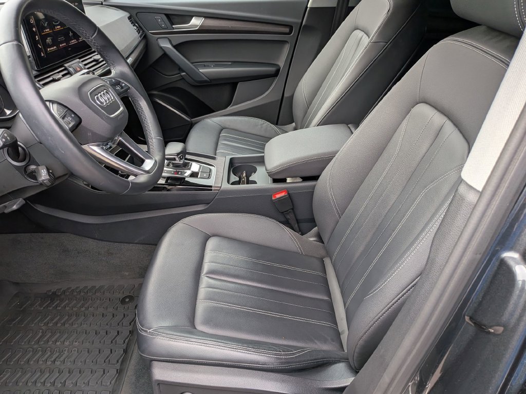 Used 2023 Audi Q5 2.0T Premium w/ Convenience Package AWD/4WD image 12