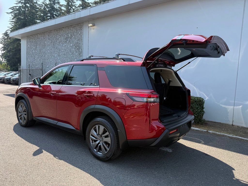 Certified 2022 Nissan Pathfinder SV FWD image 10